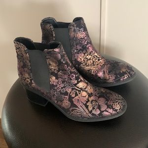 💥Maurice’s Ankle Boot- Size 10💥